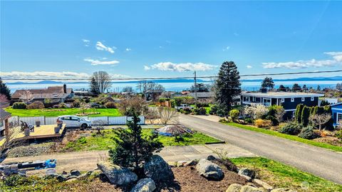 Photo of 610 Highland Drive, Point Roberts, WA 98281 (MLS # 2495910)