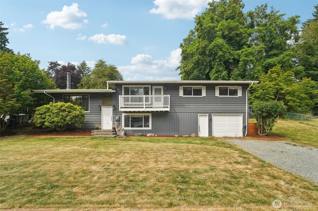 Photo of 2209 Jones Avenue NE, Renton, WA 98056 (MLS # 2404032)