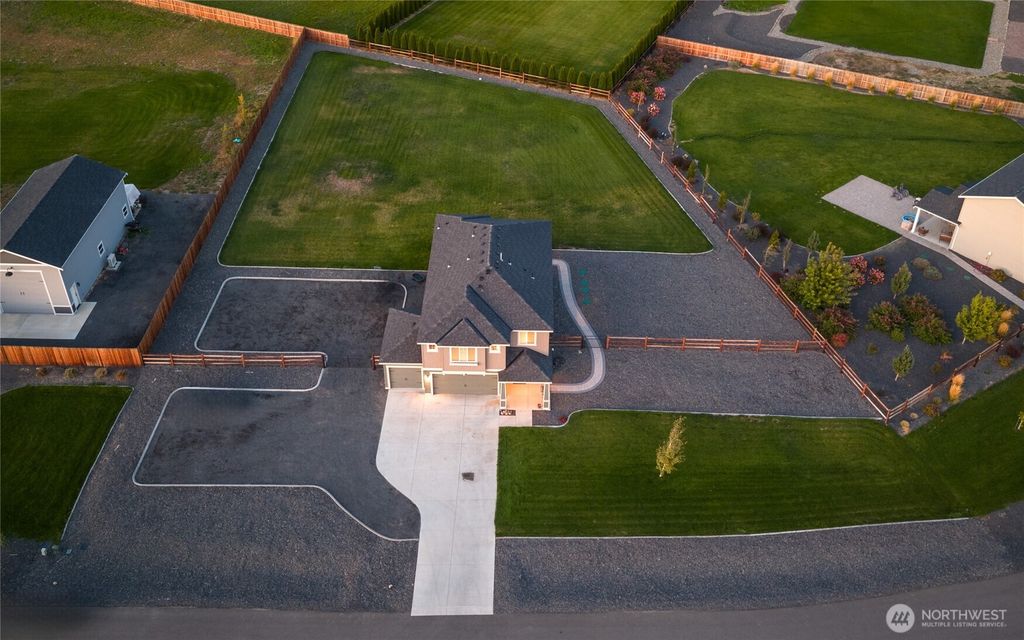 Photo of 2814 Dapple Gray Way Way, Ellensburg, WA 98926 (MLS # 2437291)