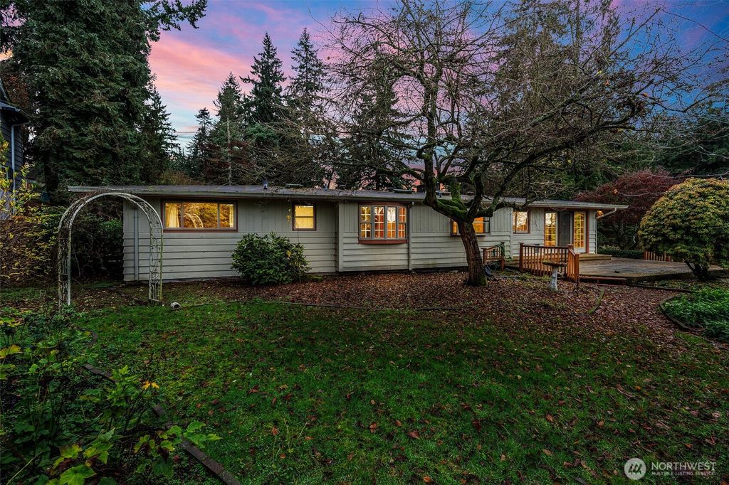 Photo of 824 S 296th Place, Federal Way, WA 98003 (MLS # 2459429)