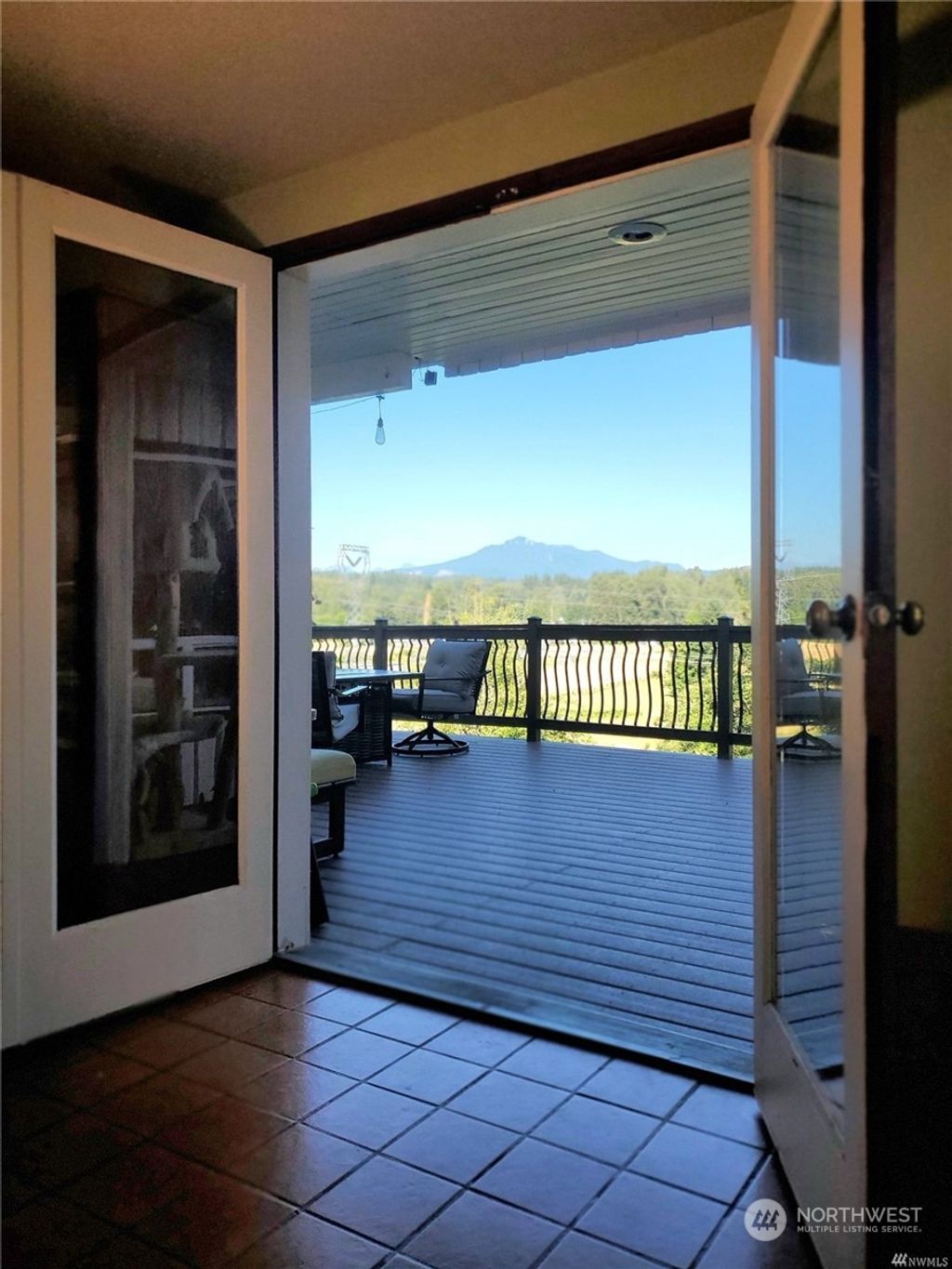 Photo of 1203 Silva Street, Snohomish, WA 98290 (MLS # 2060889)