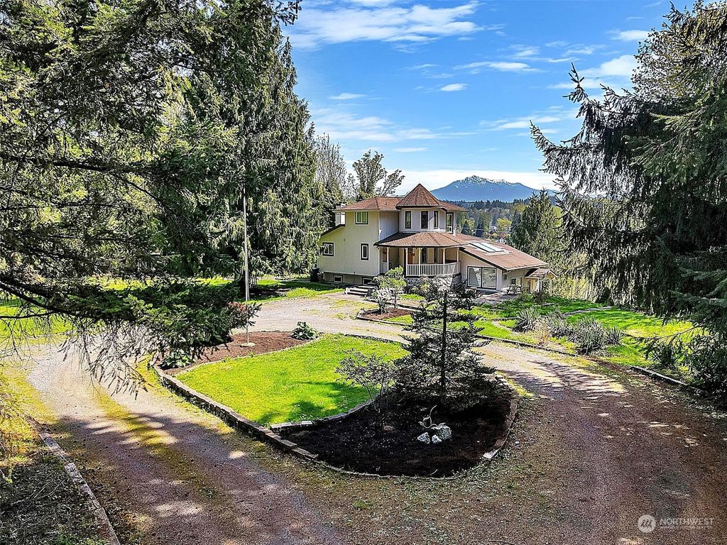 Photo of 1203 Silva Street, Snohomish, WA 98290 (MLS # 2060889)