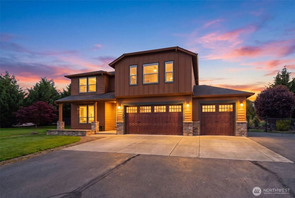 Photo of 1506 NW 339TH Street, La Center, WA 98629 (MLS # 2516595)