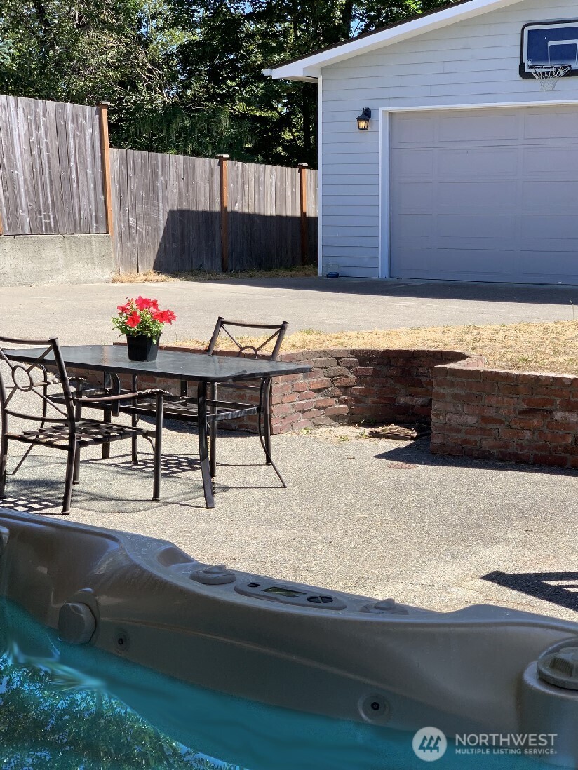 Seattle, Washington 98106, United States, 4 Bedrooms Bedrooms, ,2 BathroomsBathrooms,Residential,Active,169532