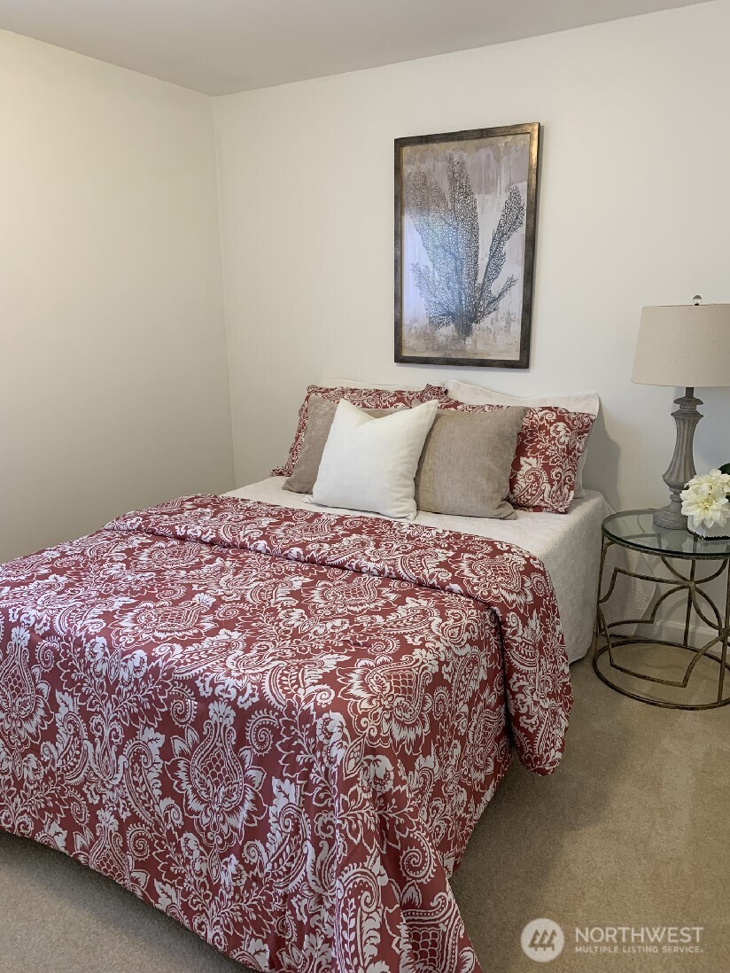 Seattle, Washington 98106, United States, 4 Bedrooms Bedrooms, ,2 BathroomsBathrooms,Residential,Active,169532