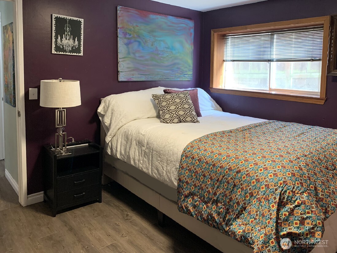 Seattle, Washington 98106, United States, 4 Bedrooms Bedrooms, ,2 BathroomsBathrooms,Residential,Active,169532