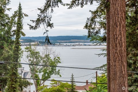 A home in Oak Harbor