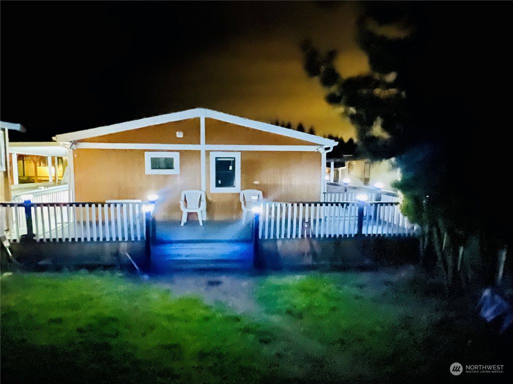 Photo of 28000 NE 142nd #70, Duvall, WA 98019 (MLS # 2231364)