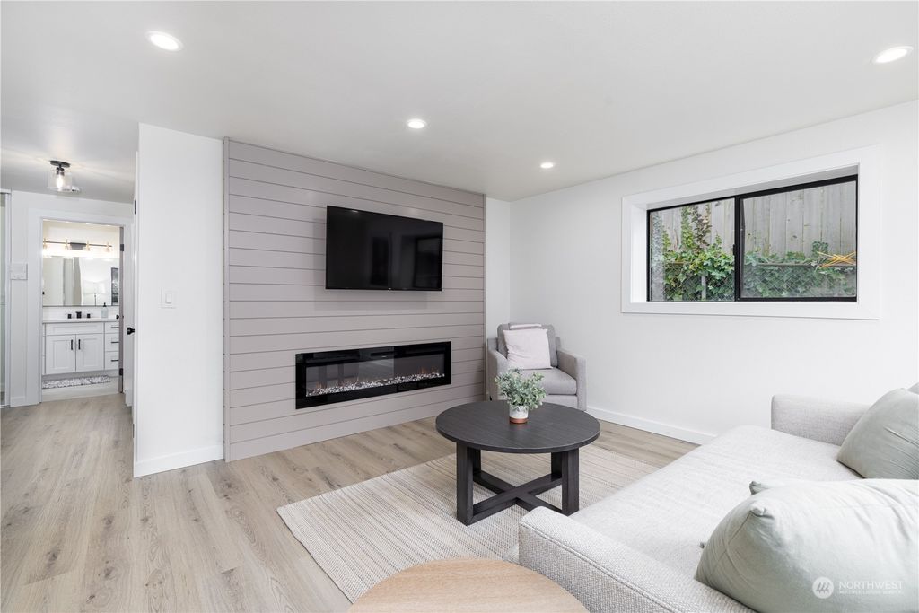 Photo of 221 SW 154th Street #1, Burien, WA 98166 (MLS # 2327720)