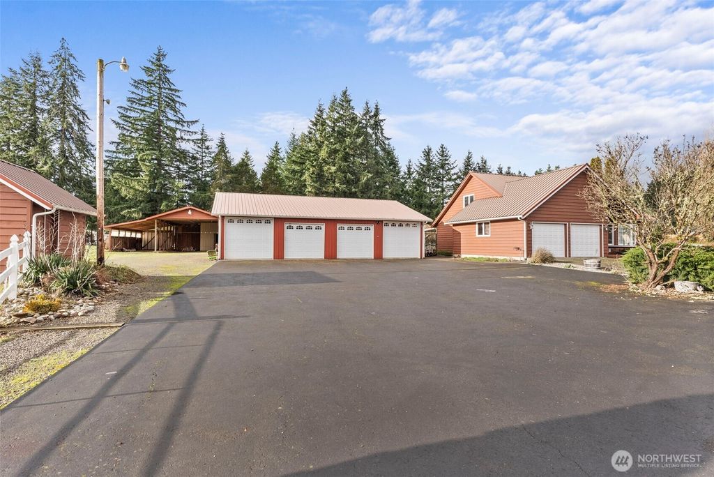 Photo of 141 E Deer Creek Road, Shelton, WA 98584 (MLS # 2464697)