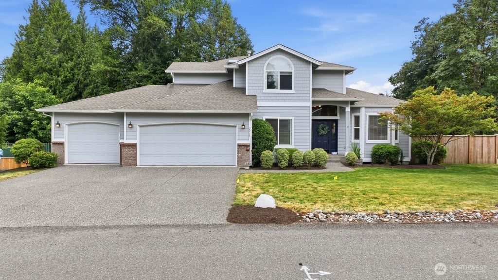 Photo of 2215 122nd Drive SE, Lake Stevens, WA 98258 (MLS # 2548929)