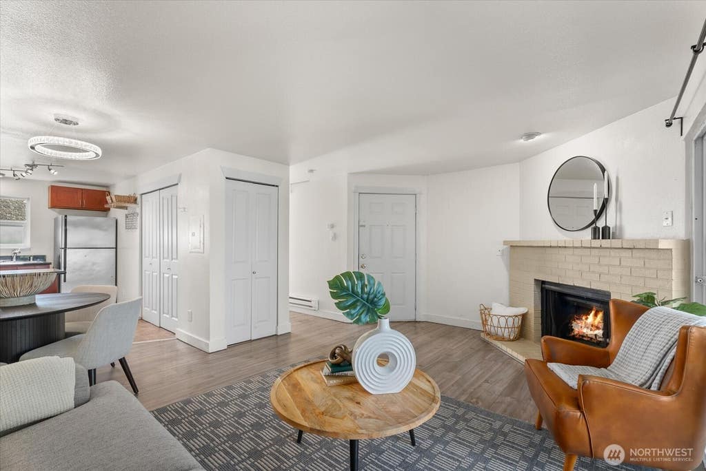 Photo of 10925 SE 208th Street #20807, Kent, WA 98031 (MLS # 2572910)