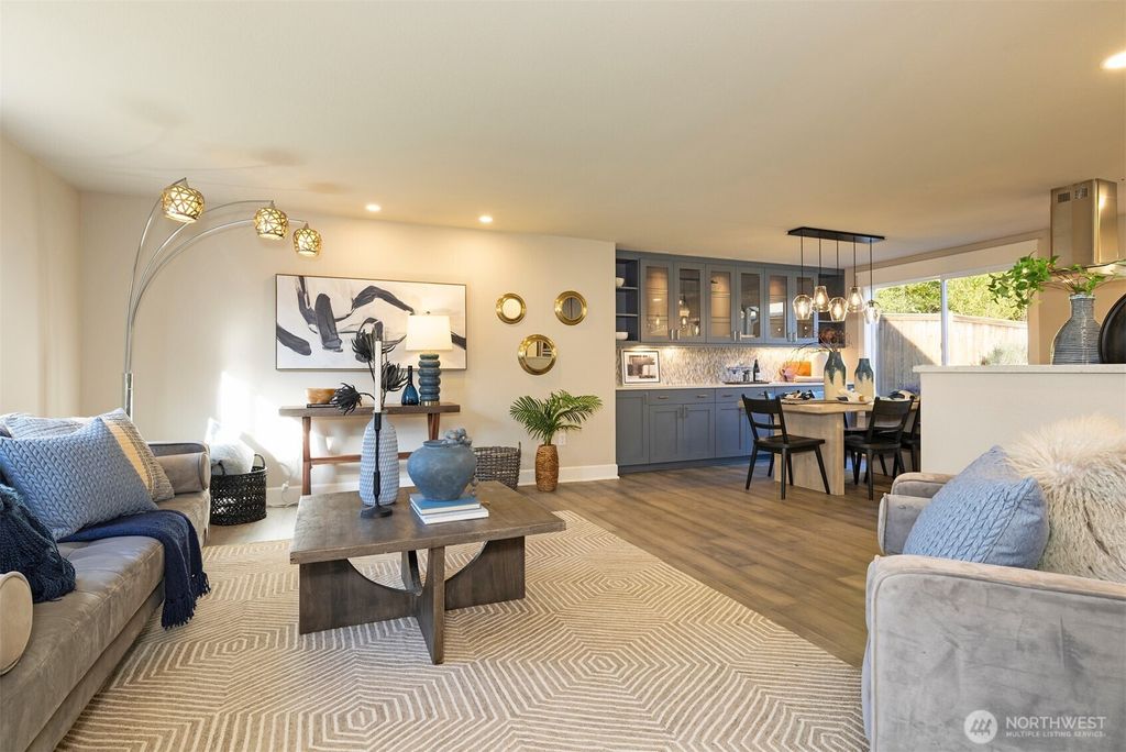 Photo of 18912 SE 46th Way, Issaquah, WA 98027 (MLS # 2469503)