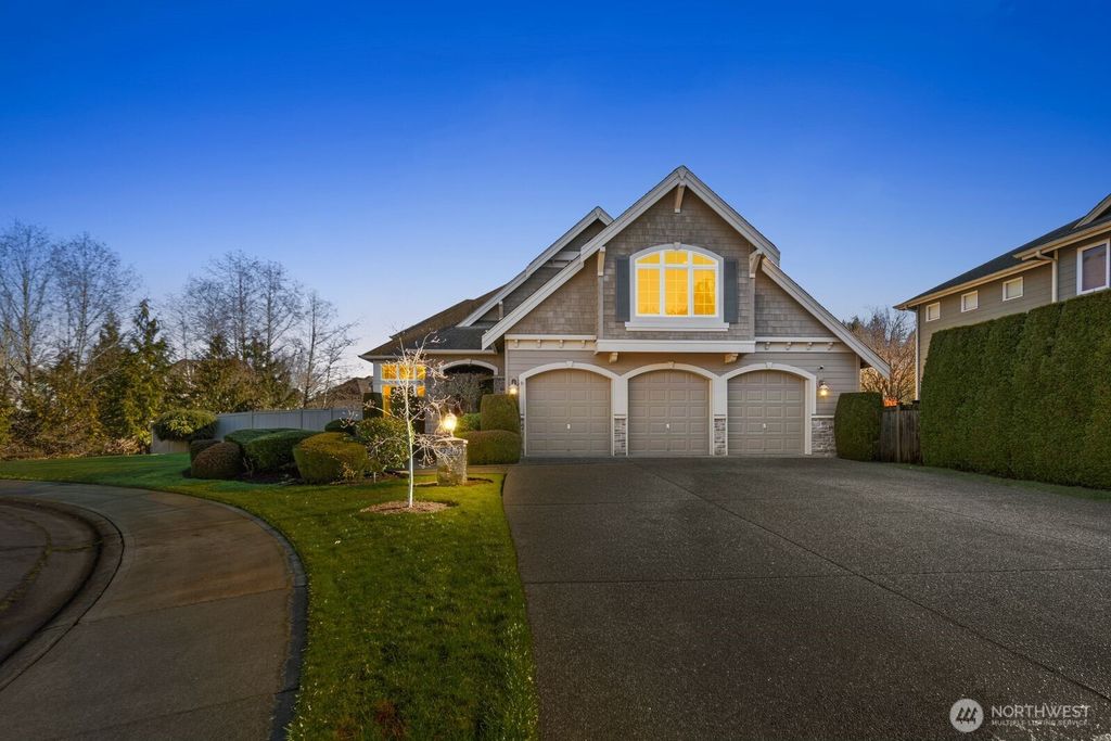 Photo of 27520 SE 31st Place, Sammamish, WA 98075 (MLS # 2479528)