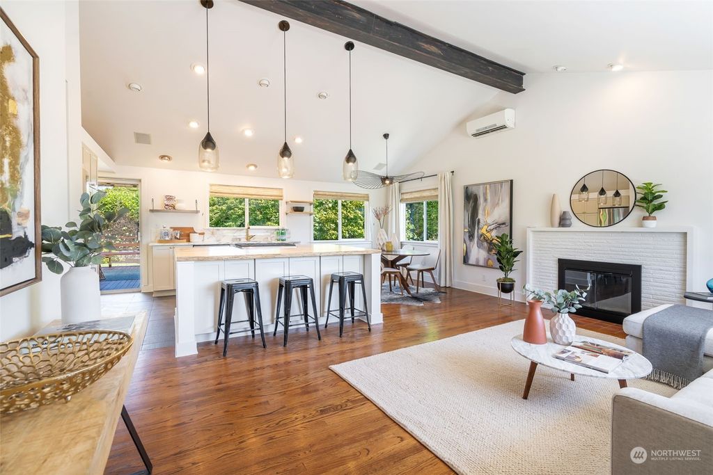 Photo of 5050 44th Avenue S, Seattle, WA 98118 (MLS # 2250647)