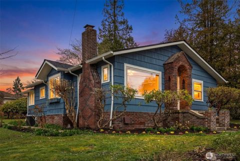 Photo of 2223 S 124th Street, Burien, WA 98168 (MLS # 2495216)