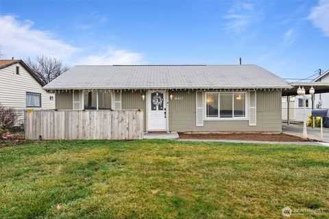 Photo of 640 S Clover Drive, Moses Lake, WA 98837 (MLS # 2461430)