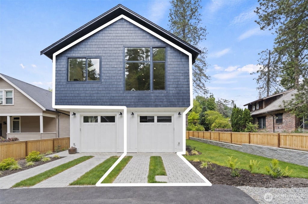 Photo of 529 SE Bush Street #B, Issaquah, WA 98027 (MLS # 2503075)