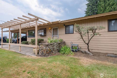 Photo of 840 N Kentucky Avenue, East Wenatchee, WA 98802 (MLS # 2570409)