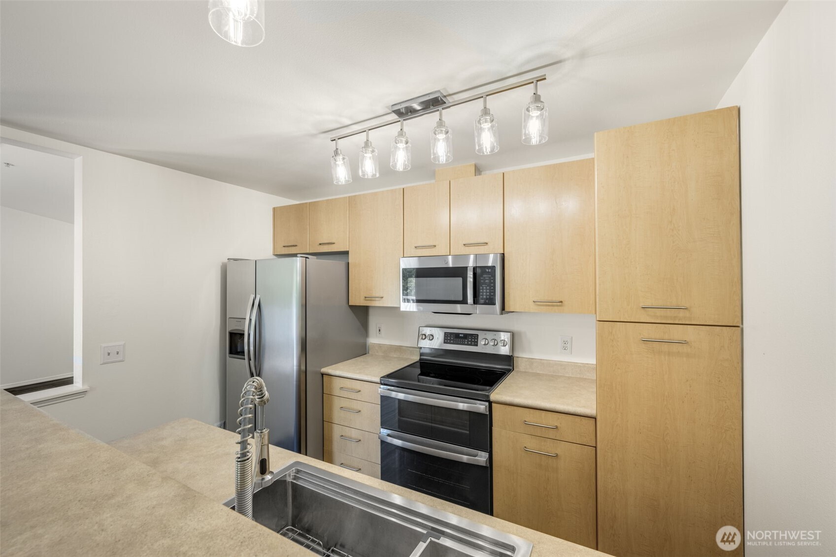 710 240th Way SE J302