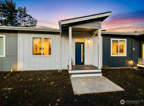 Photo of 609 Sunset Avenue NE, Ocean Shores, WA 98569 (MLS # 2355878)