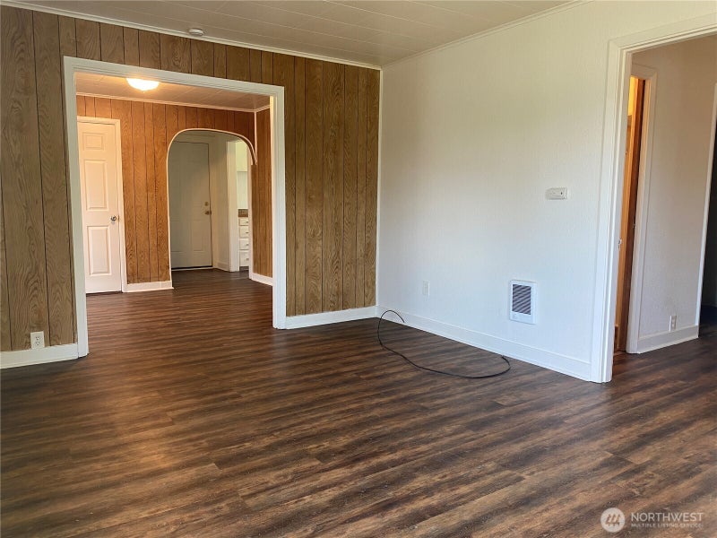 901 CRAWFORD