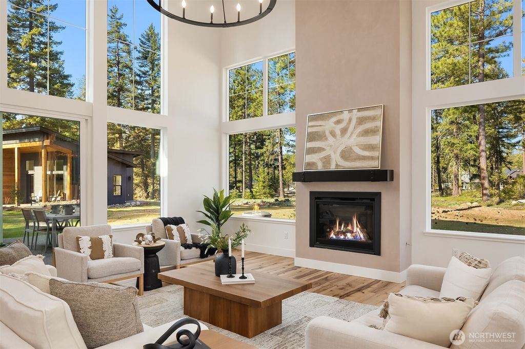 Photo of 1980 Wanawish Loop, Cle Elum, WA 98922 (MLS # 2495501)