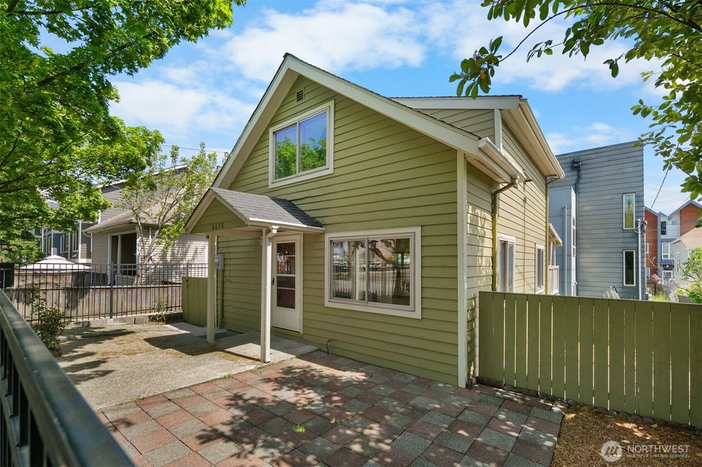 Photo of 6638 Corson Avenue S, Seattle, WA 98108 (MLS # 2480487)