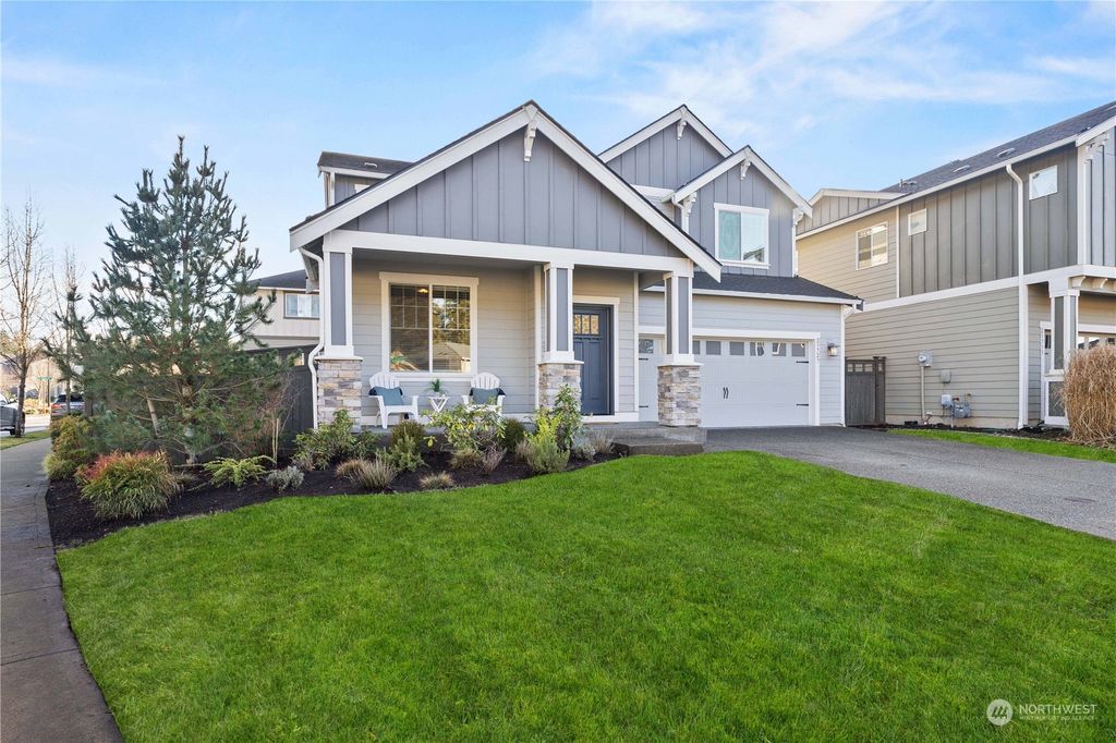 Photo of 23727 Tahoma Place, Black Diamond, WA 98010 (MLS # 2321003)