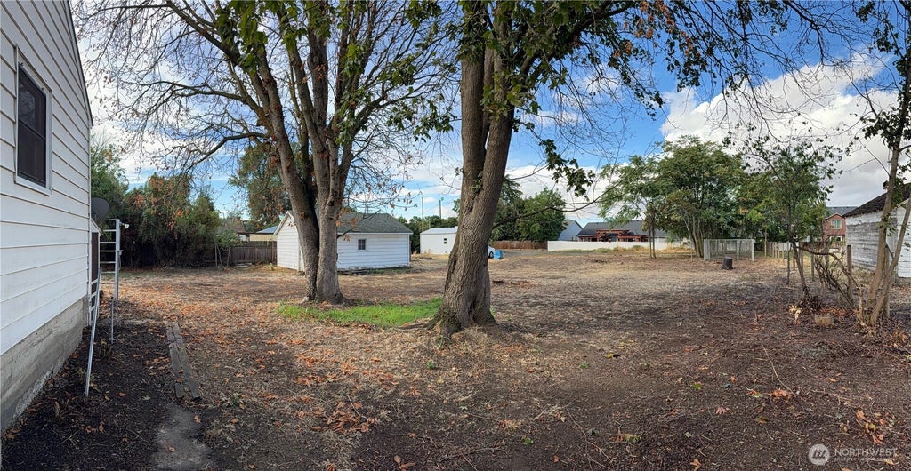 Photo of 40 NW B Street, College Place, WA 99324 (MLS # 2582250)