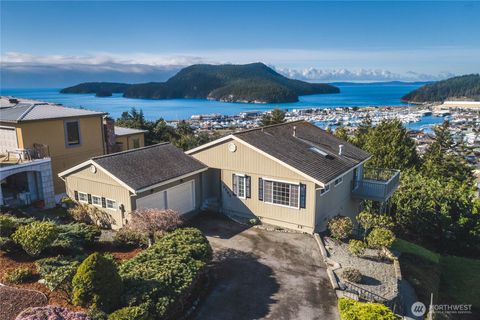 Photo of 2104 Highland Drive, Anacortes, WA 98221 (MLS # 2495023)