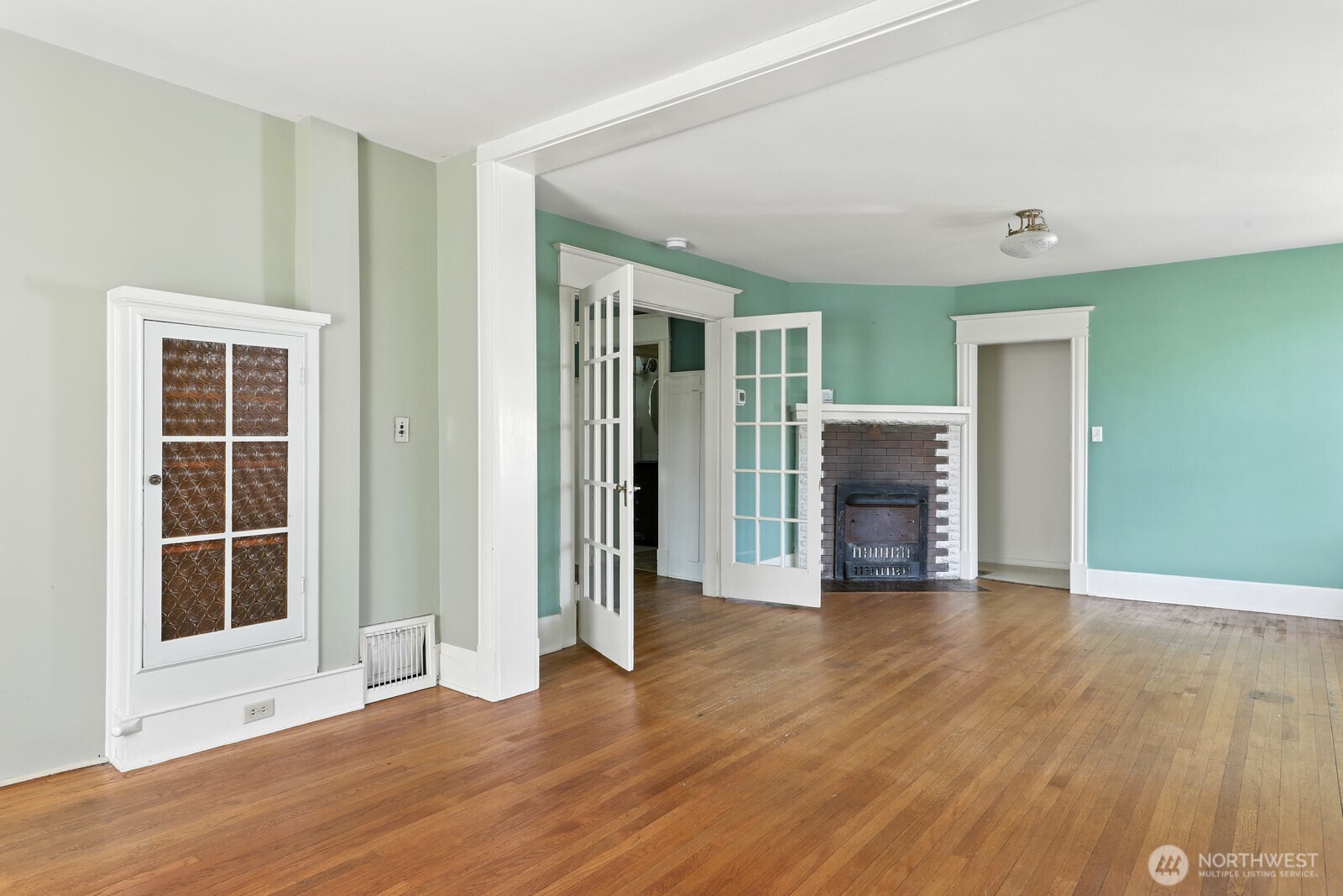 136 N 77th Street