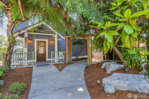 Photo of 9510 9th Avenue NW, Seattle, WA 98117 (MLS # 2556733)