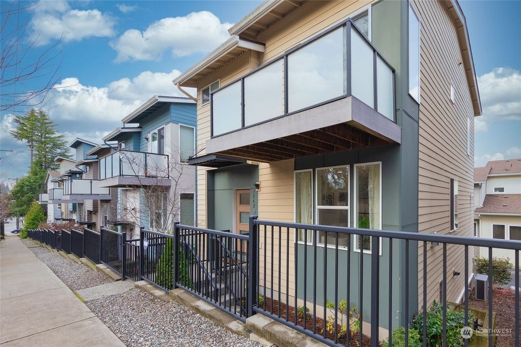 Photo of 3542 NE 145th Street, Lake Forest Park, WA 98155 (MLS # 2321114)