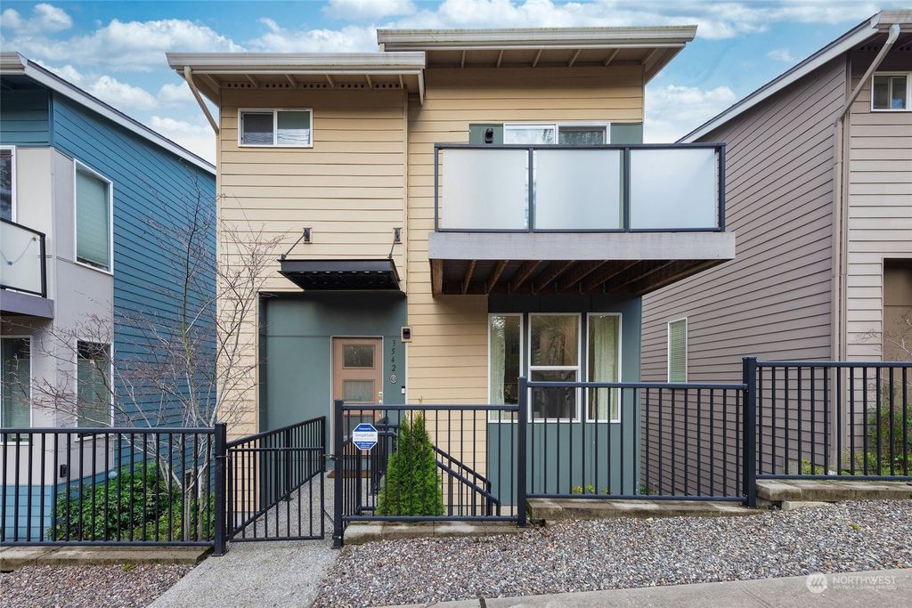 Photo of 3542 NE 145th Street, Lake Forest Park, WA 98155 (MLS # 2321114)