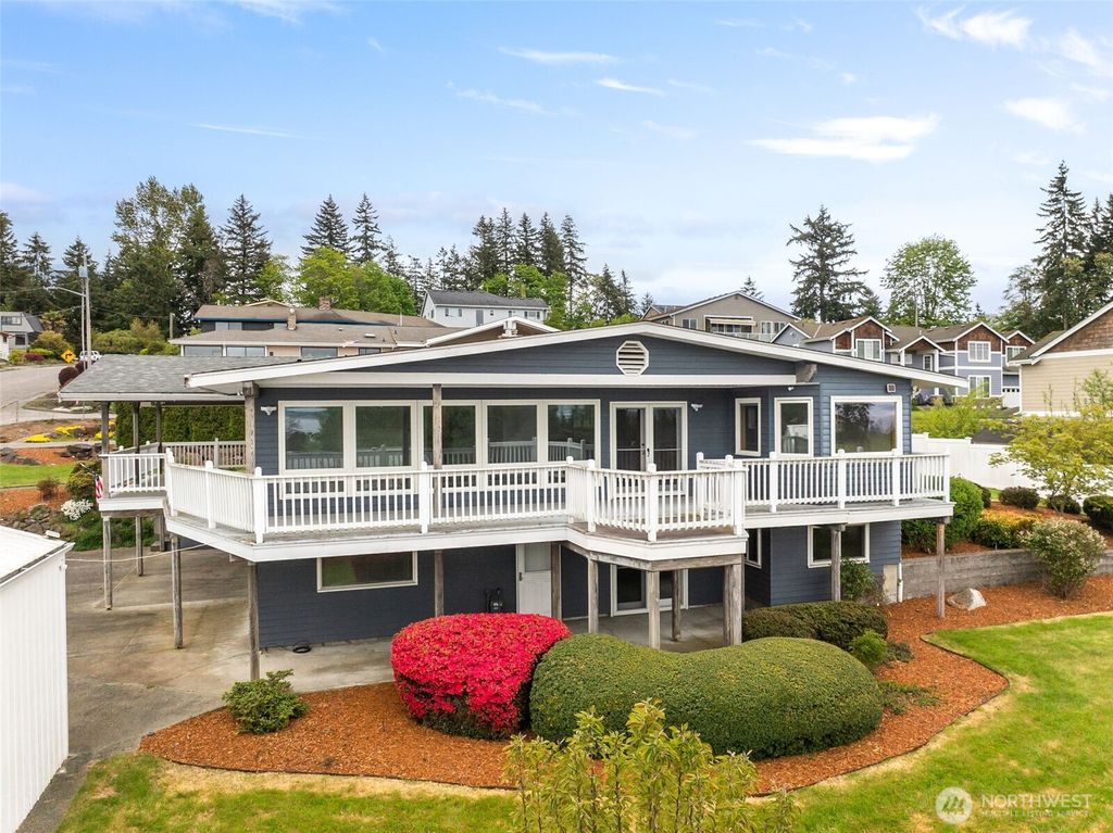 Photo of 1621 S 225th Street, Des Moines, WA 98198 (MLS # 2367642)