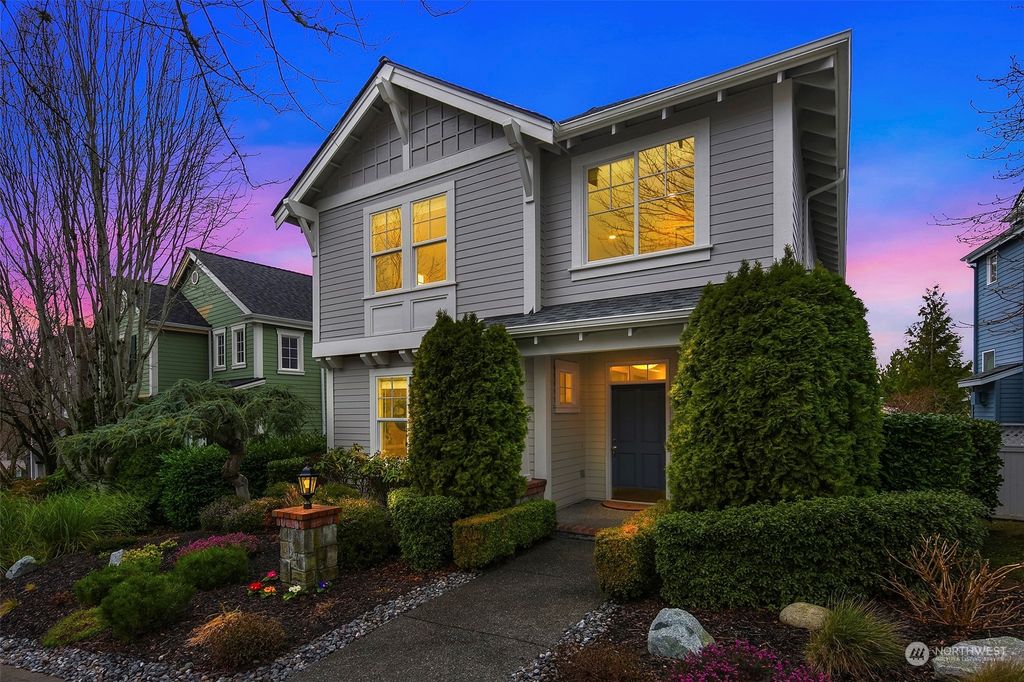 Photo of 1554 NE Iris Street, Issaquah, WA 98029 (MLS # 2189609)