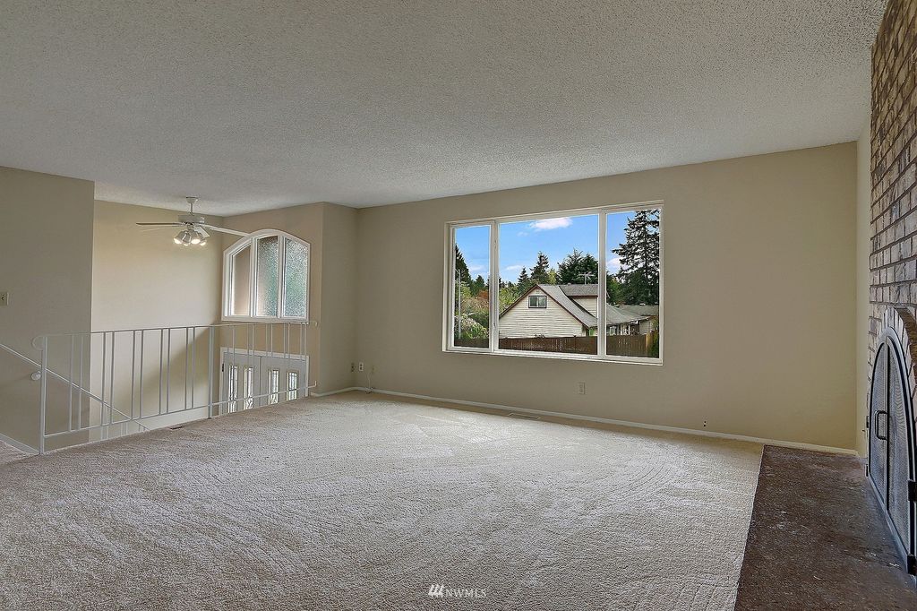Photo of 7846 NE 145th Street, Kenmore, WA 98028 (MLS # 1953630)