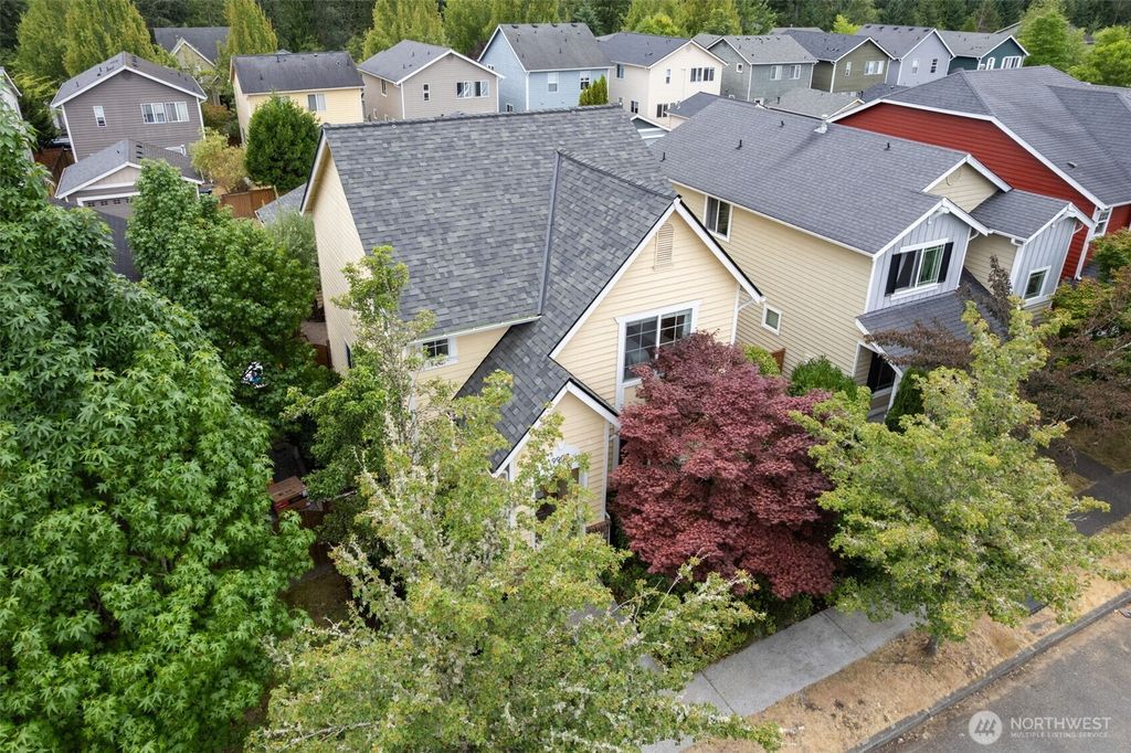 Photo of 9907 223rd Place NE, Redmond, WA 98053 (MLS # 2429319)