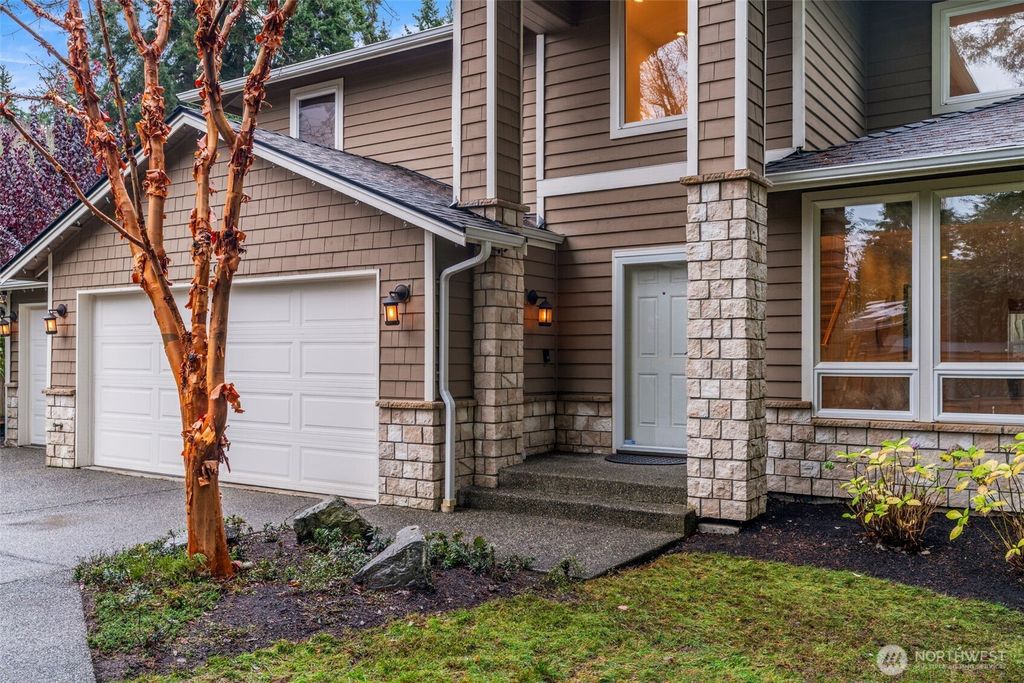 Photo of 1140 3rd Avenue S, Edmonds, WA 98020 (MLS # 2455121)