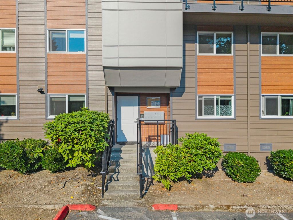 Photo of 210 SW Clark Street #A202, Issaquah, WA 98027 (MLS # 2427702)