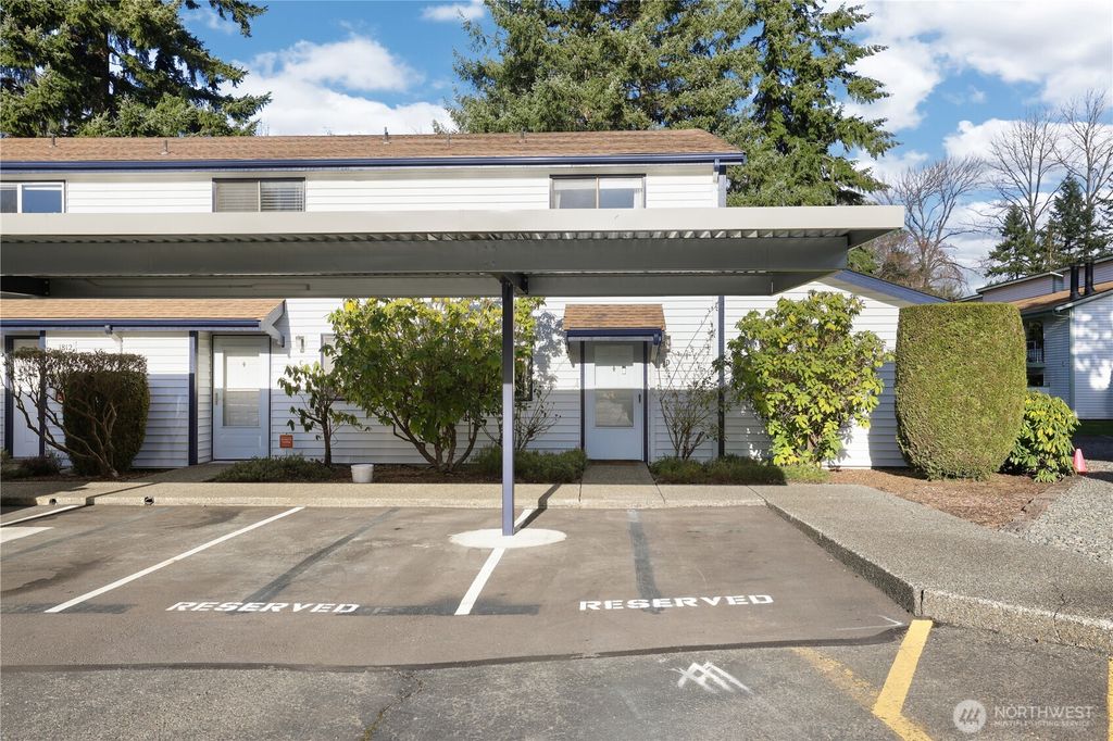 Photo of 1812 SW 318th Place #28D, Federal Way, WA 98023 (MLS # 2483084)