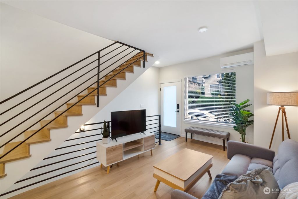 Photo of 5240 NE Brooklyn Avenue #B, Seattle, WA 98105 (MLS # 2195565)