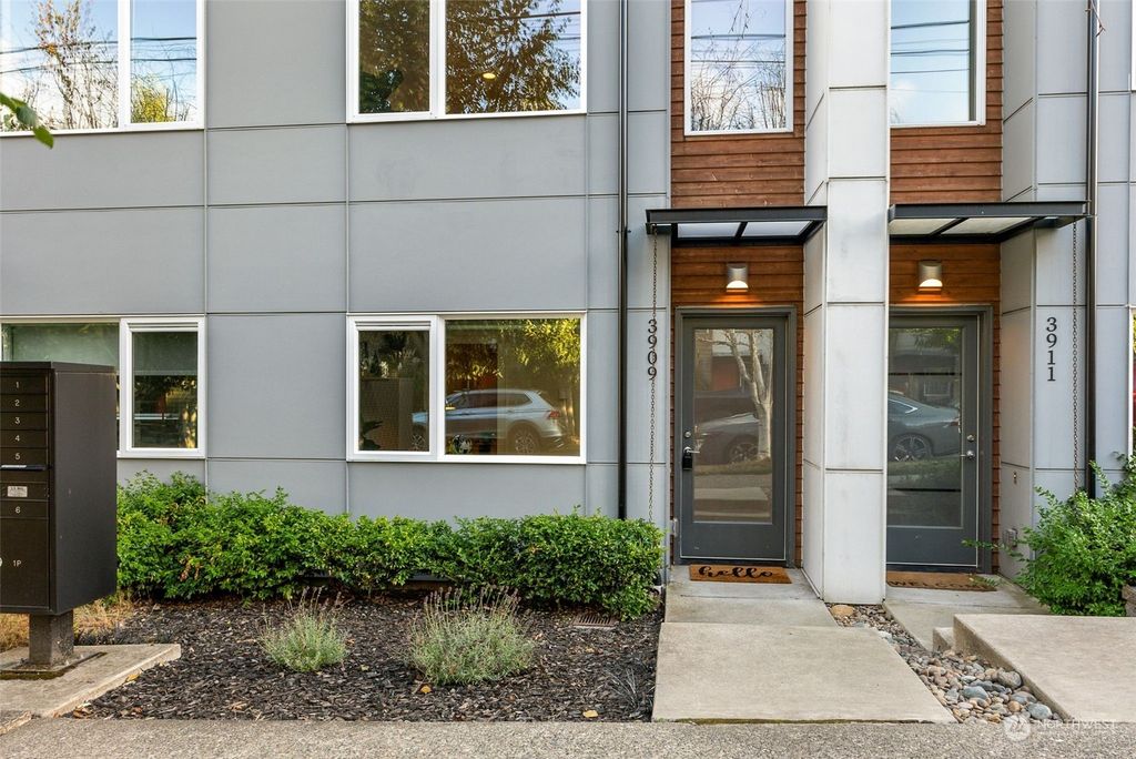 Photo of 3909 SW Findlay Street, Seattle, WA 98136 (MLS # 2163896)