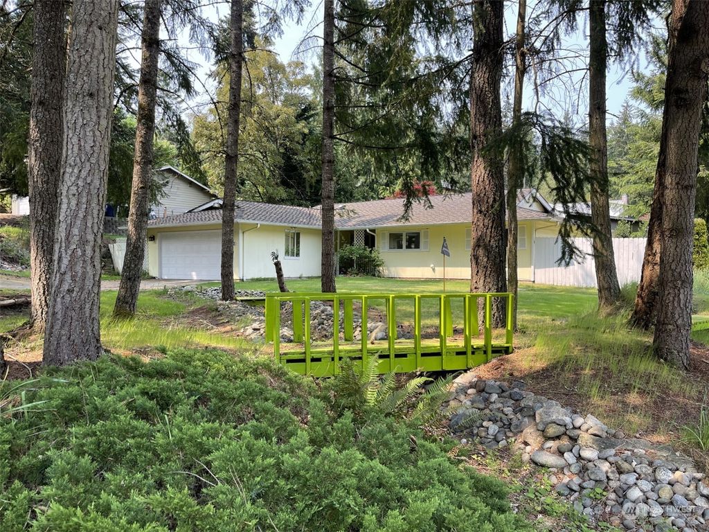 Photo of 12920 NE 31st Street, Bellevue, WA 98005 (MLS # 2070163)
