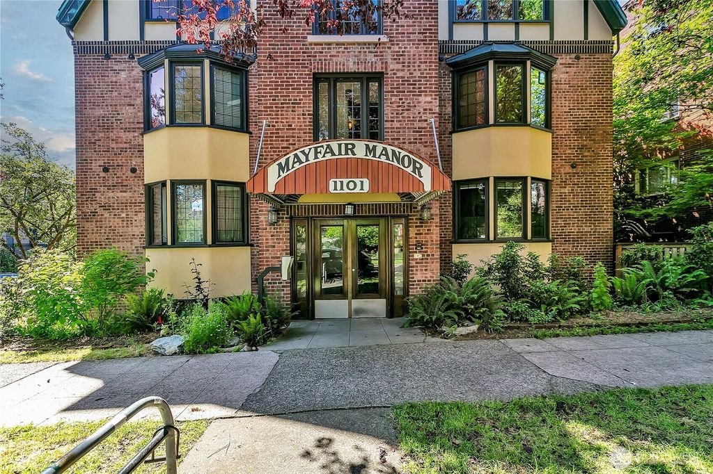 Photo of 1101 17th Avenue #101, Seattle, WA 98122 (MLS # 2452278)