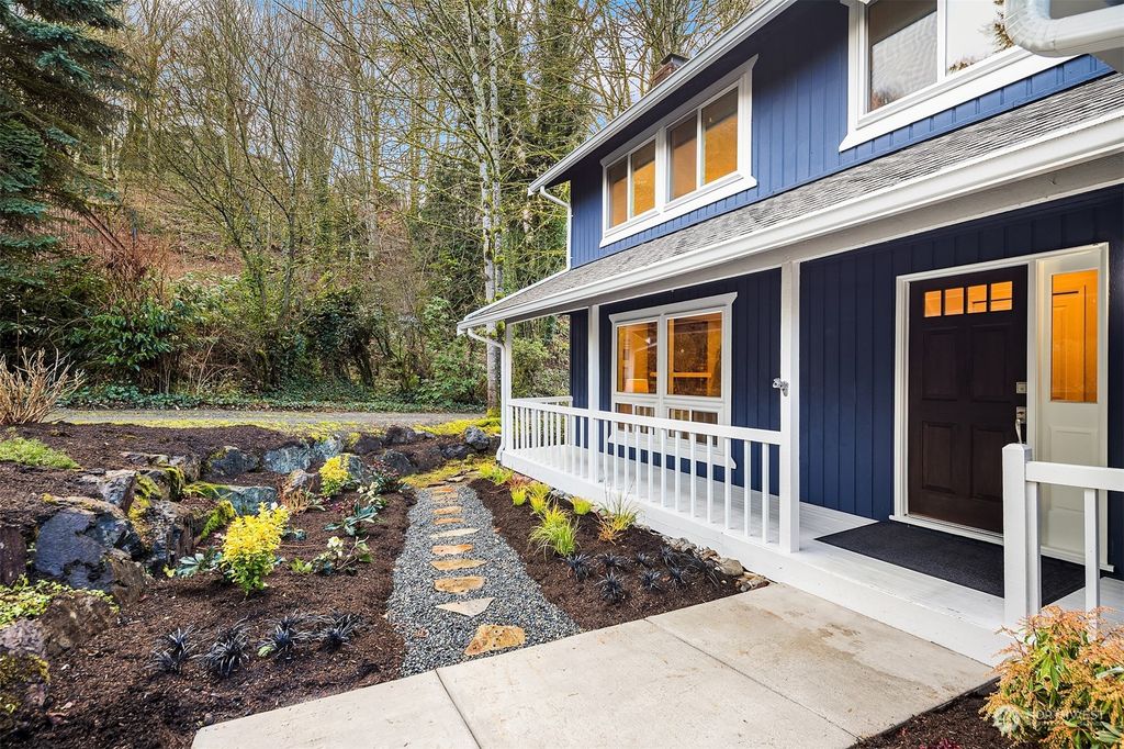 Photo of 15309 SE 49th Place, Bellevue, WA 98006 (MLS # 2037452)