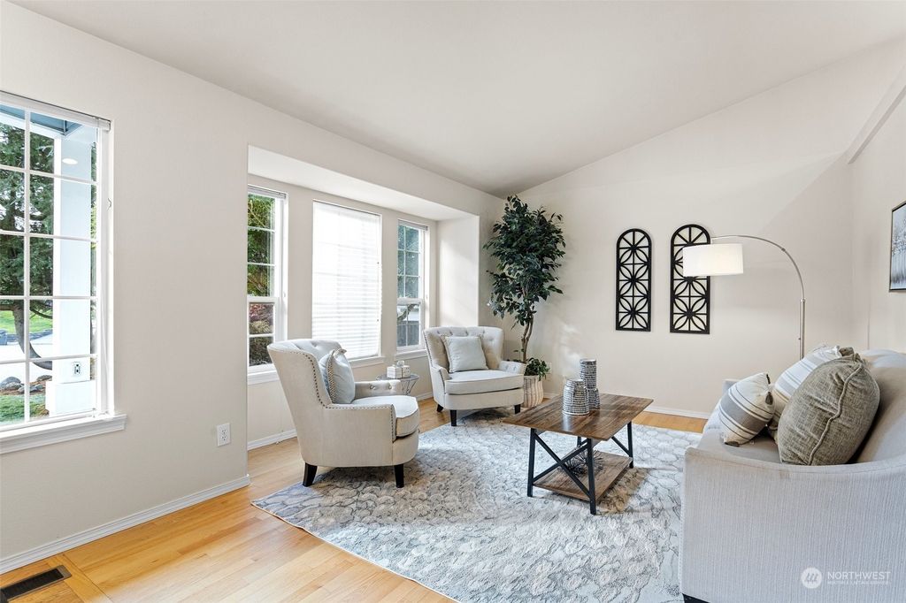 Photo of 11825 52nd Avenue SE, Everett, WA 98208 (MLS # 2290102)