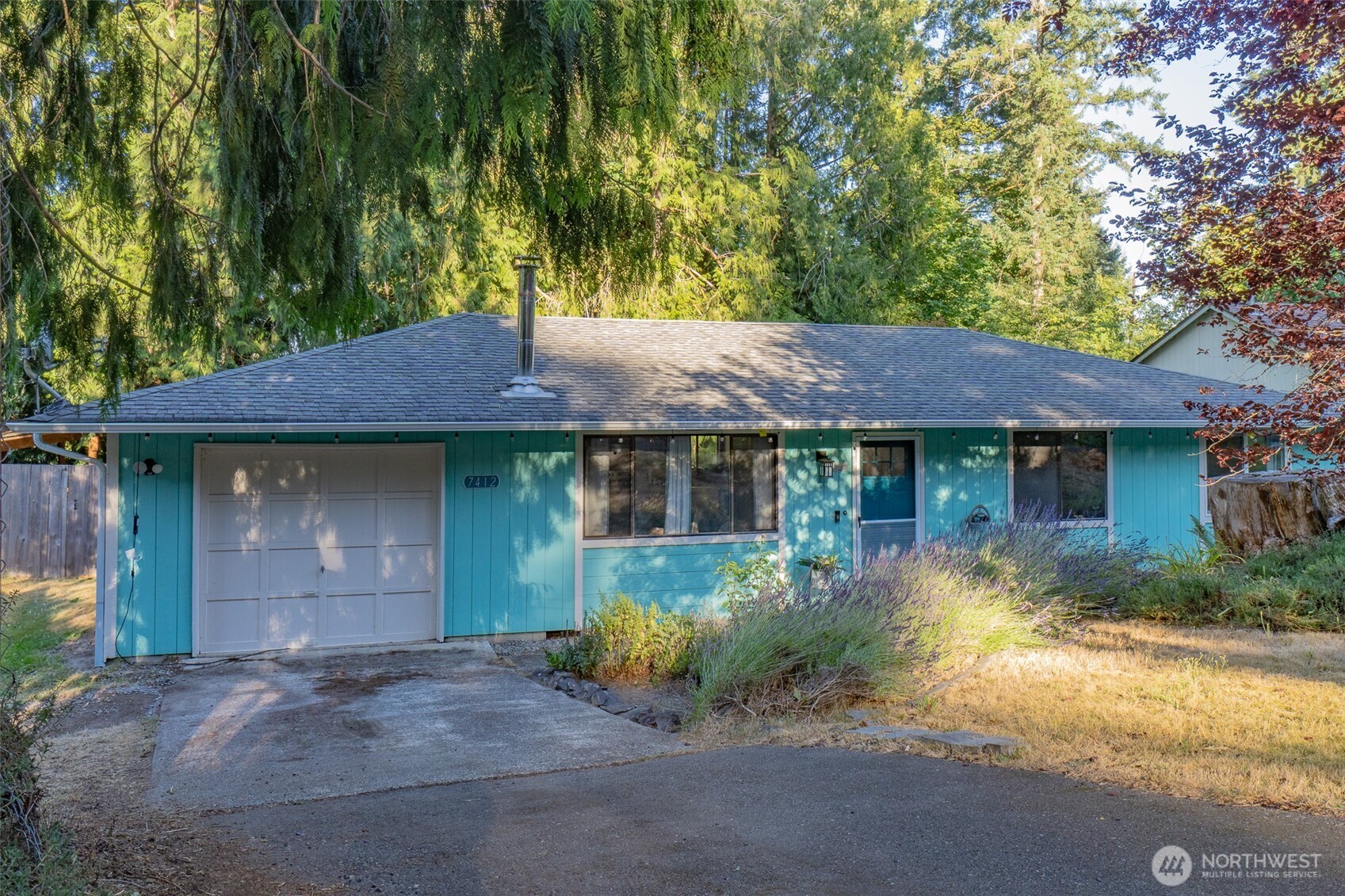 7412 Tsuga Ct SW