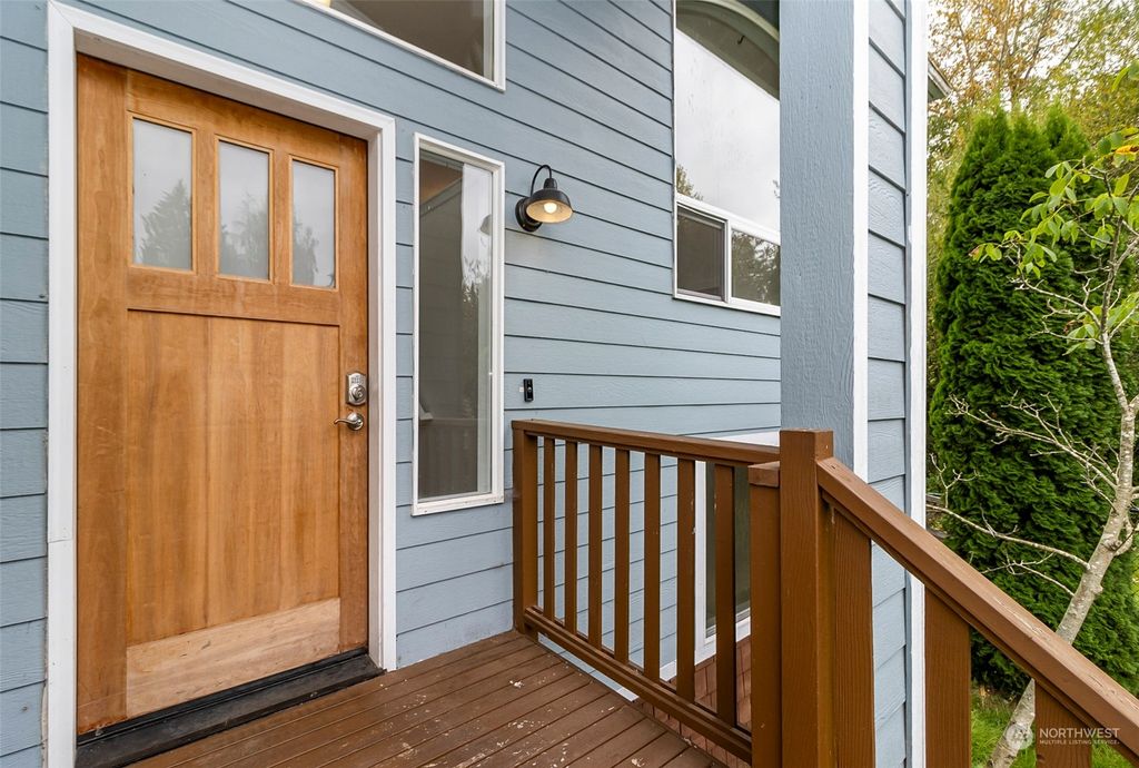 Photo of 1121 Lake Crest Drive, Snohomish, WA 98290 (MLS # 2291723)